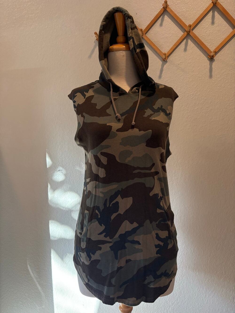 PACSUN LOS ANGELES Longer Fit Cotton Blend Sleeveless Hoodie Camouflage SzS